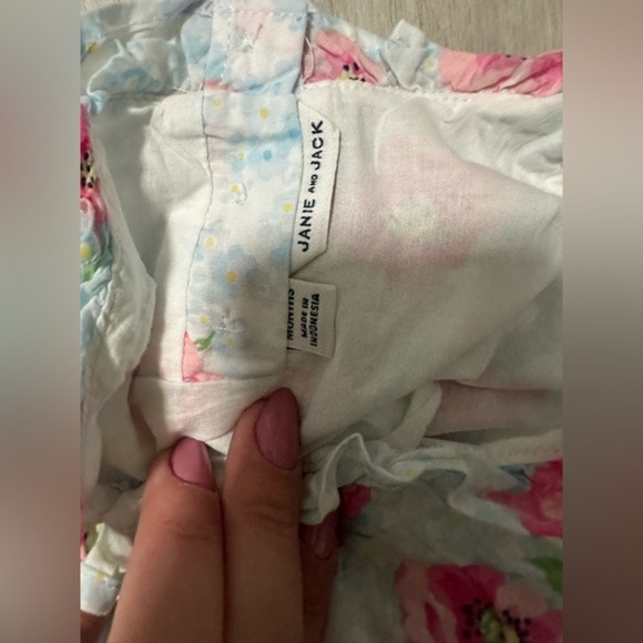 236. JANIE and JACK Pink Floral Spring Summer top Size 3-6 Months - Picture 5 of 5
